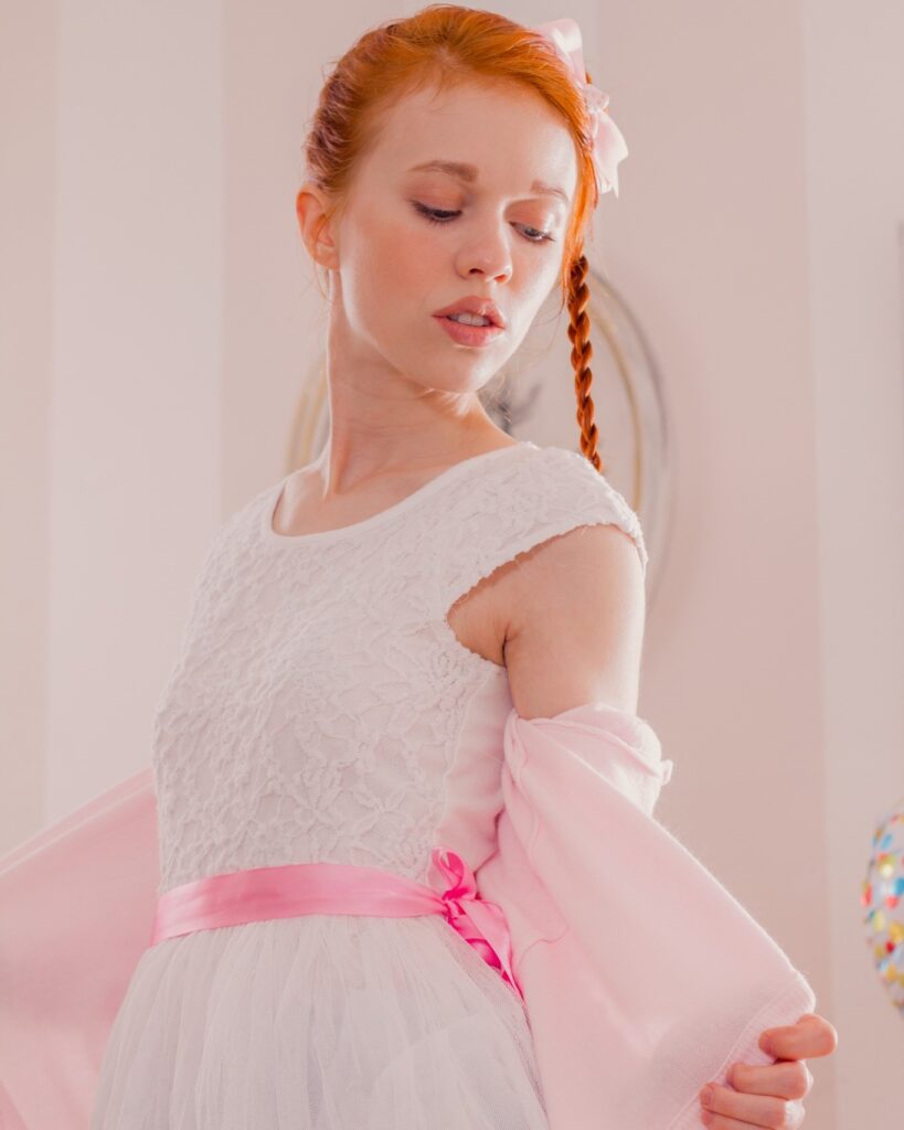 Dolly Little Biography: Wiki, Age, Net Worth & Career 2025