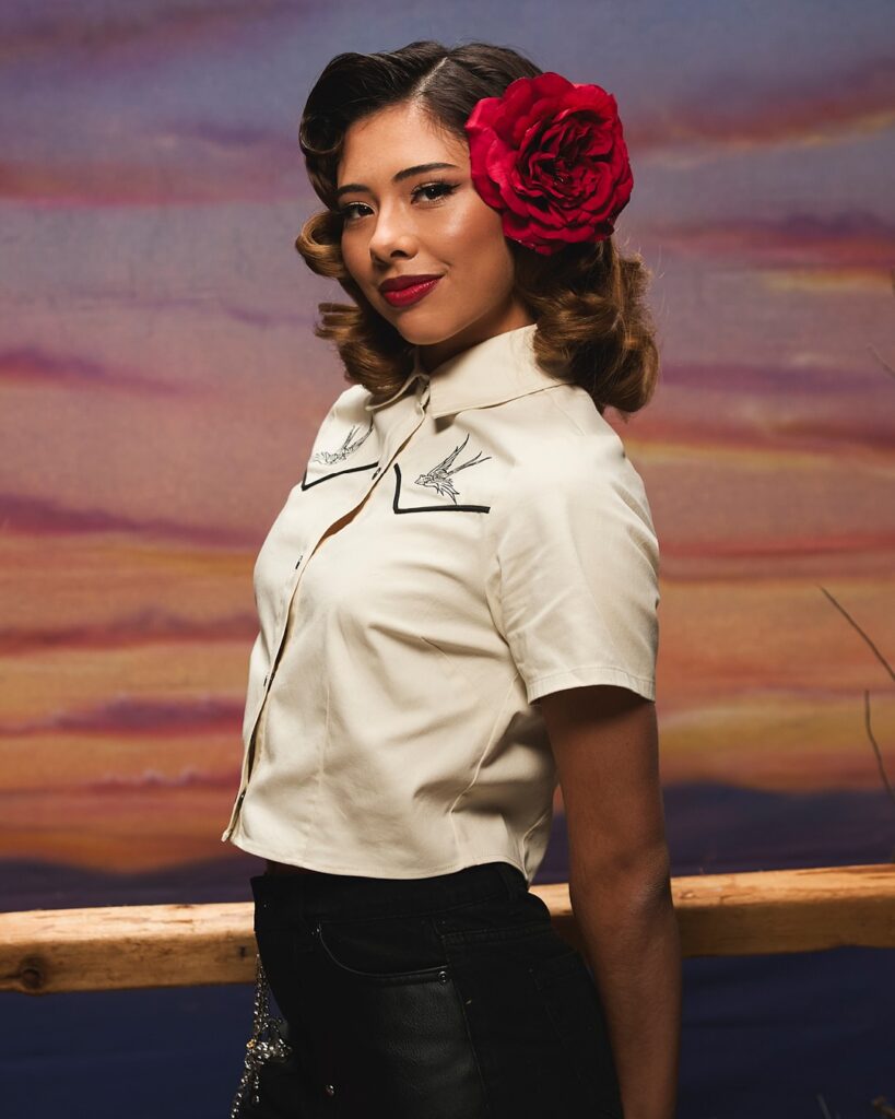 Xochitl Gomez Biography: Age, Career, Net Worth & Facts (2025)