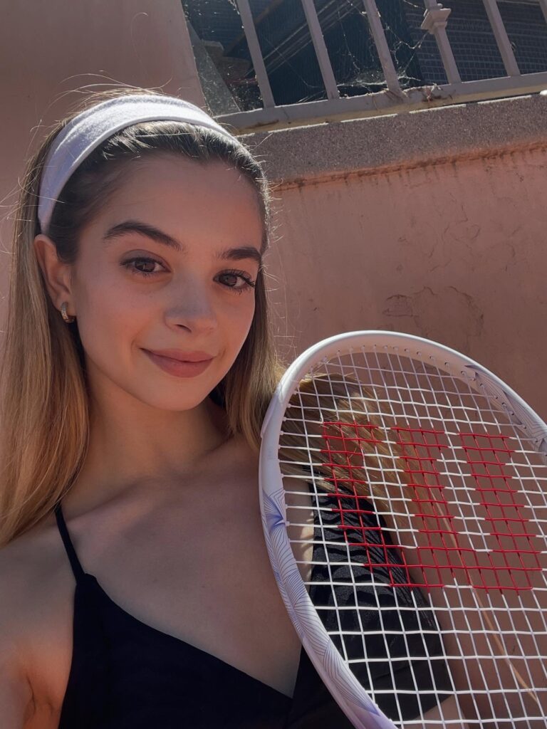 Molly Little Age, Bio, Career, Net Worth, Boyfriend & More