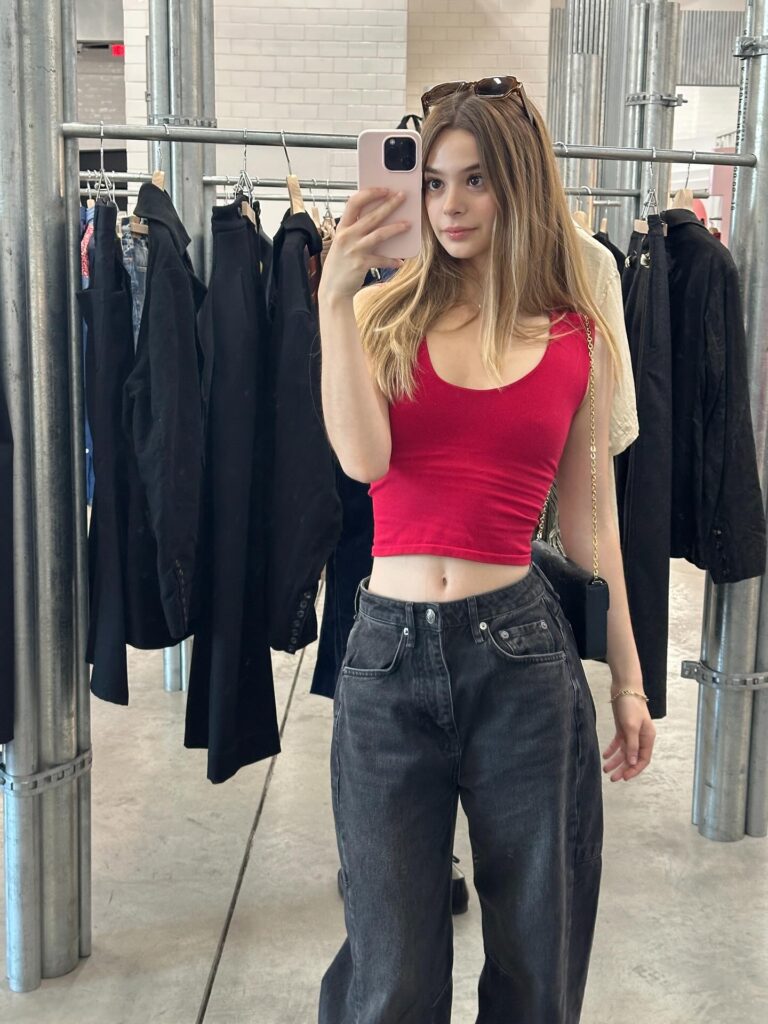 Molly Little Age, Bio, Career, Net Worth, Boyfriend & More